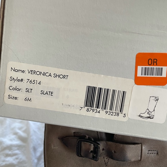 FRYE Veronica Short Boot - Picture 4 of 9